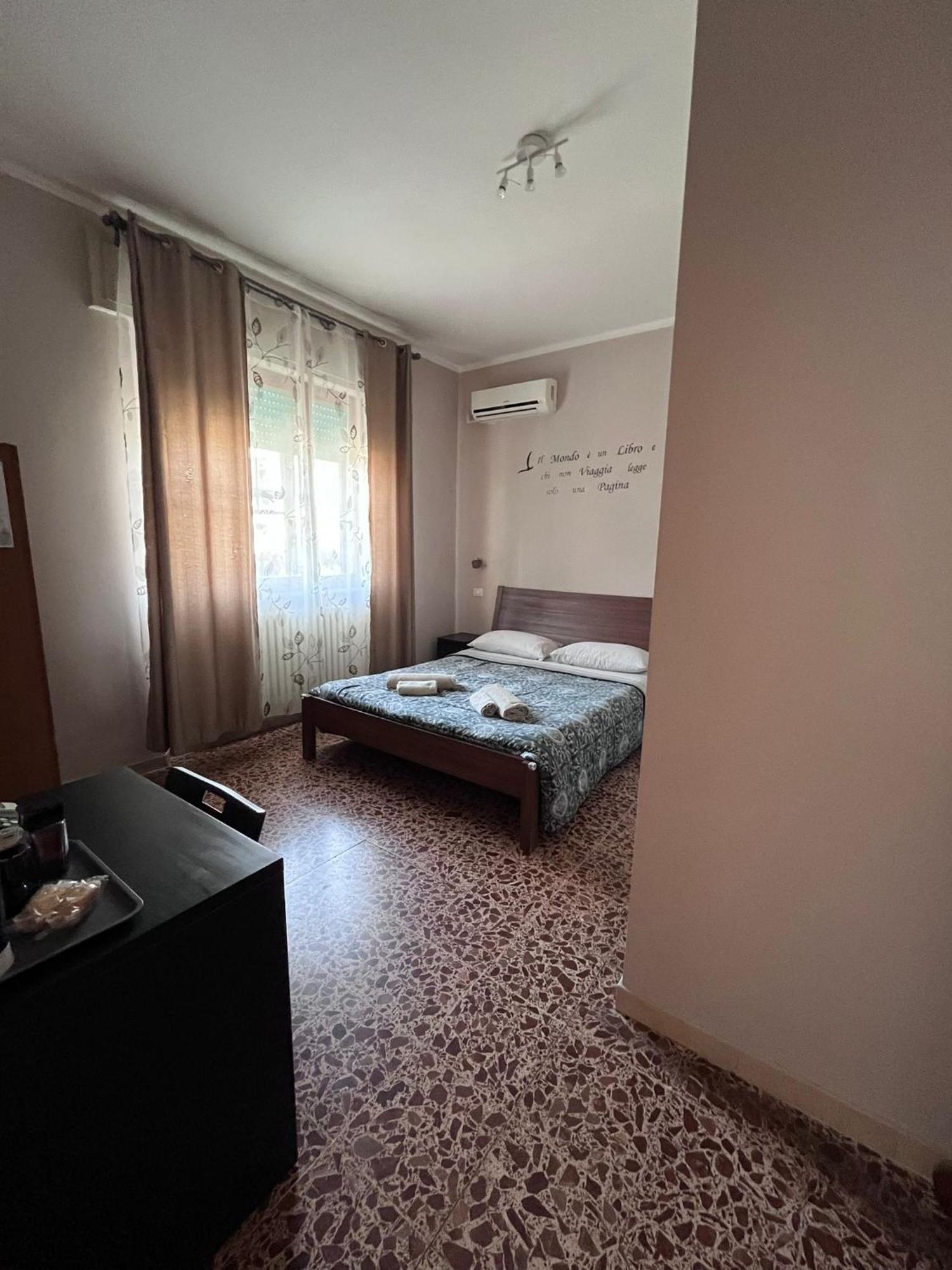 Via Vai Hotel Pisa Quarto foto